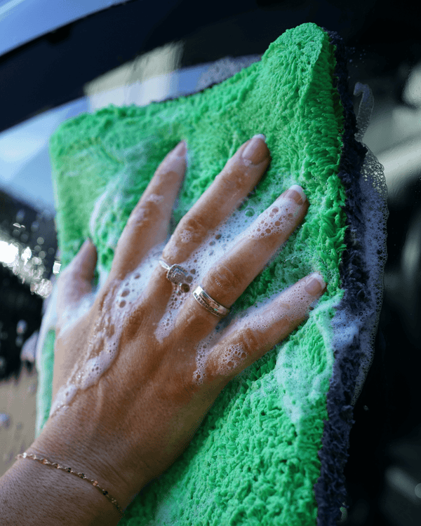 THIN X WASH PAD WASHING A CAR